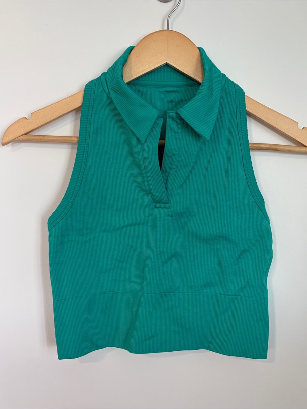 Athleta Sleeveless Seamless Crop Polo in Teal Green